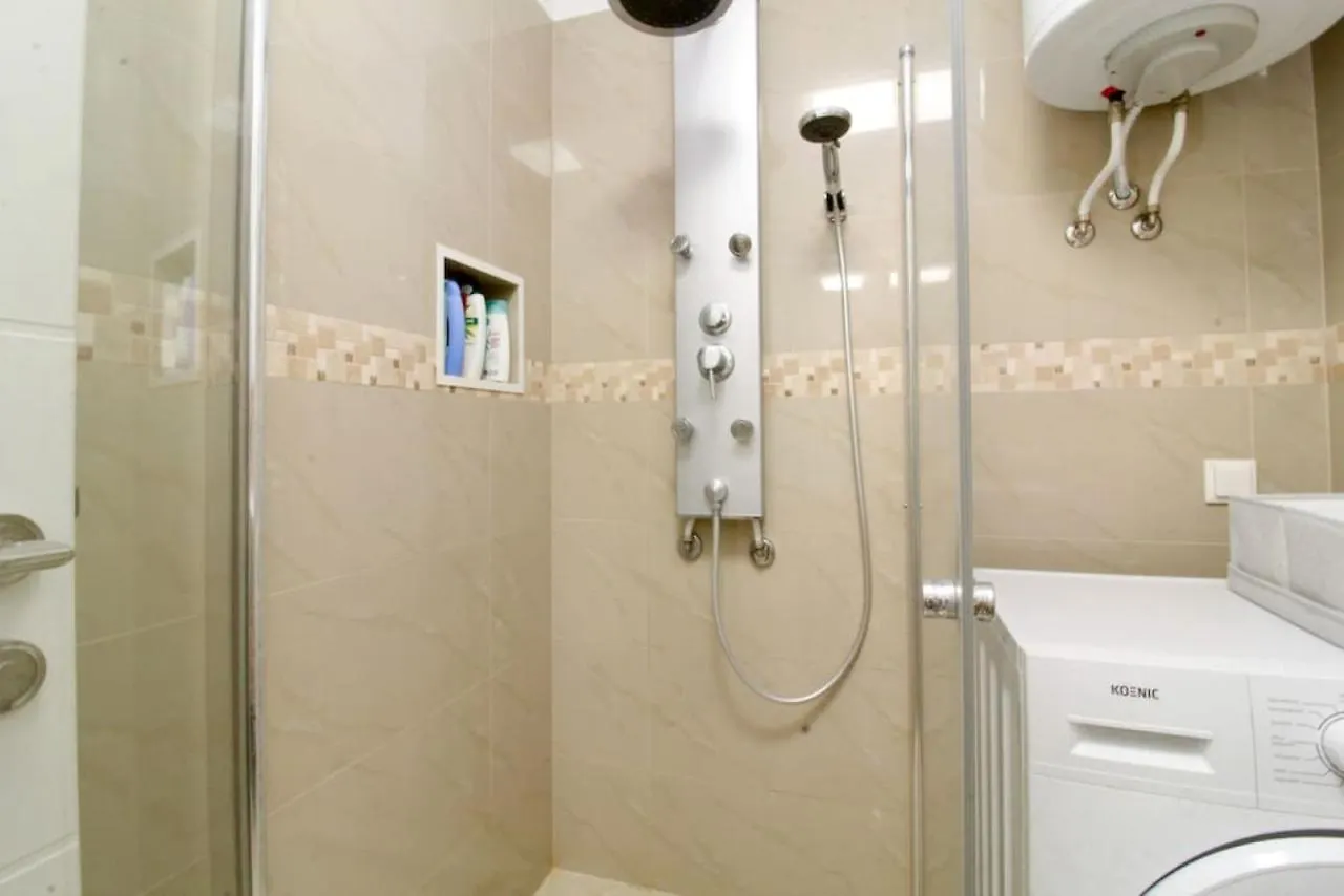Engerth Moderne Wohnung Mit Ruhiger Lage Und Balkon Viyana 0*,  Avusturya