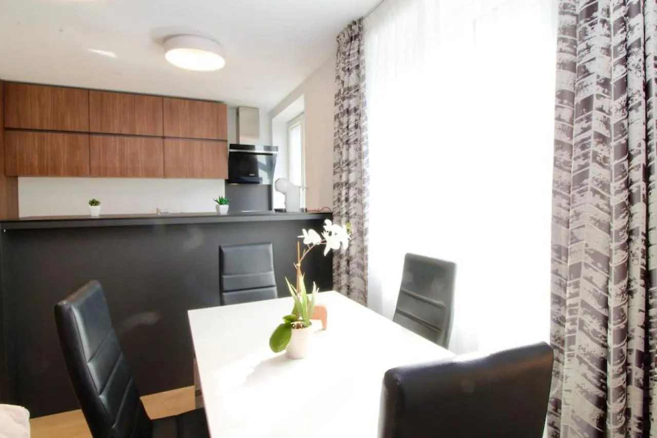 Daire Engerth Moderne Wohnung Mit Ruhiger Lage Und Balkon Viyana