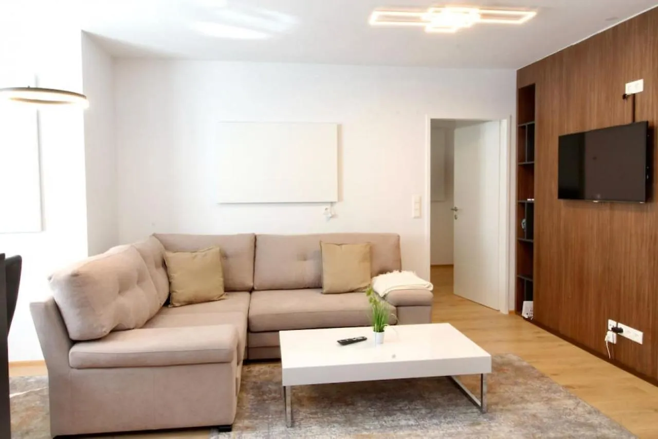 Daire Engerth Moderne Wohnung Mit Ruhiger Lage Und Balkon Viyana Avusturya