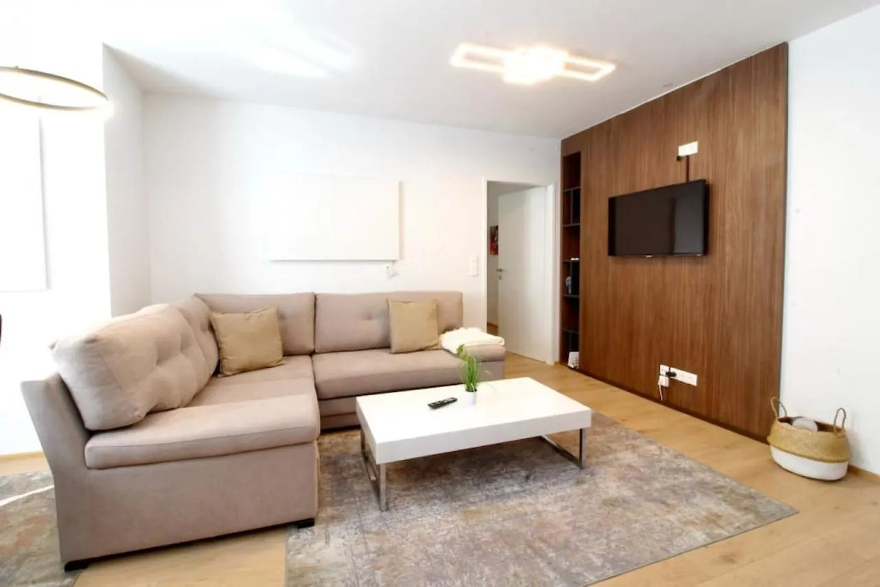 Engerth Moderne Wohnung Mit Ruhiger Lage Und Balkon Viyana