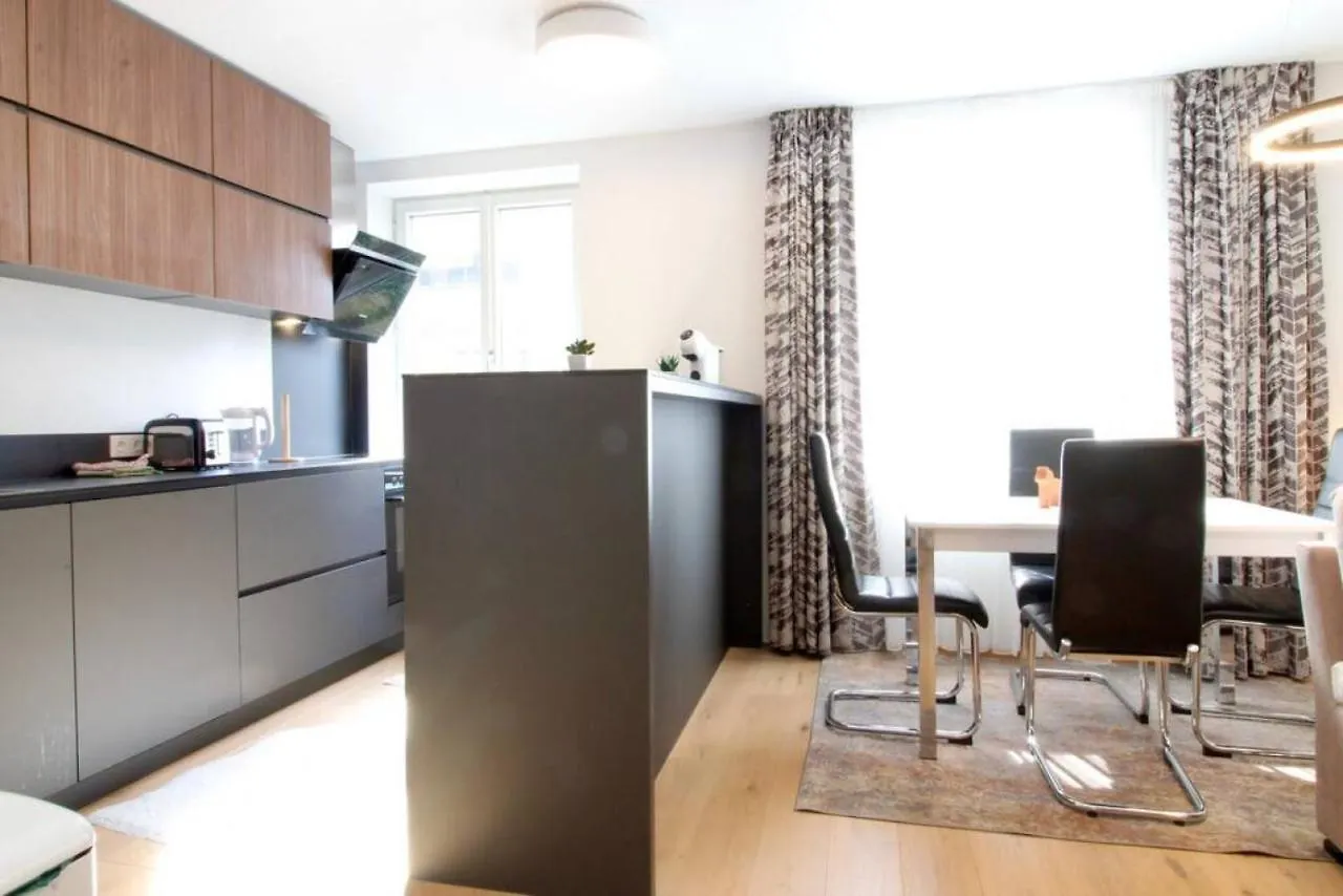 Engerth Moderne Wohnung Mit Ruhiger Lage Und Balkon Viyana 0*,  Avusturya