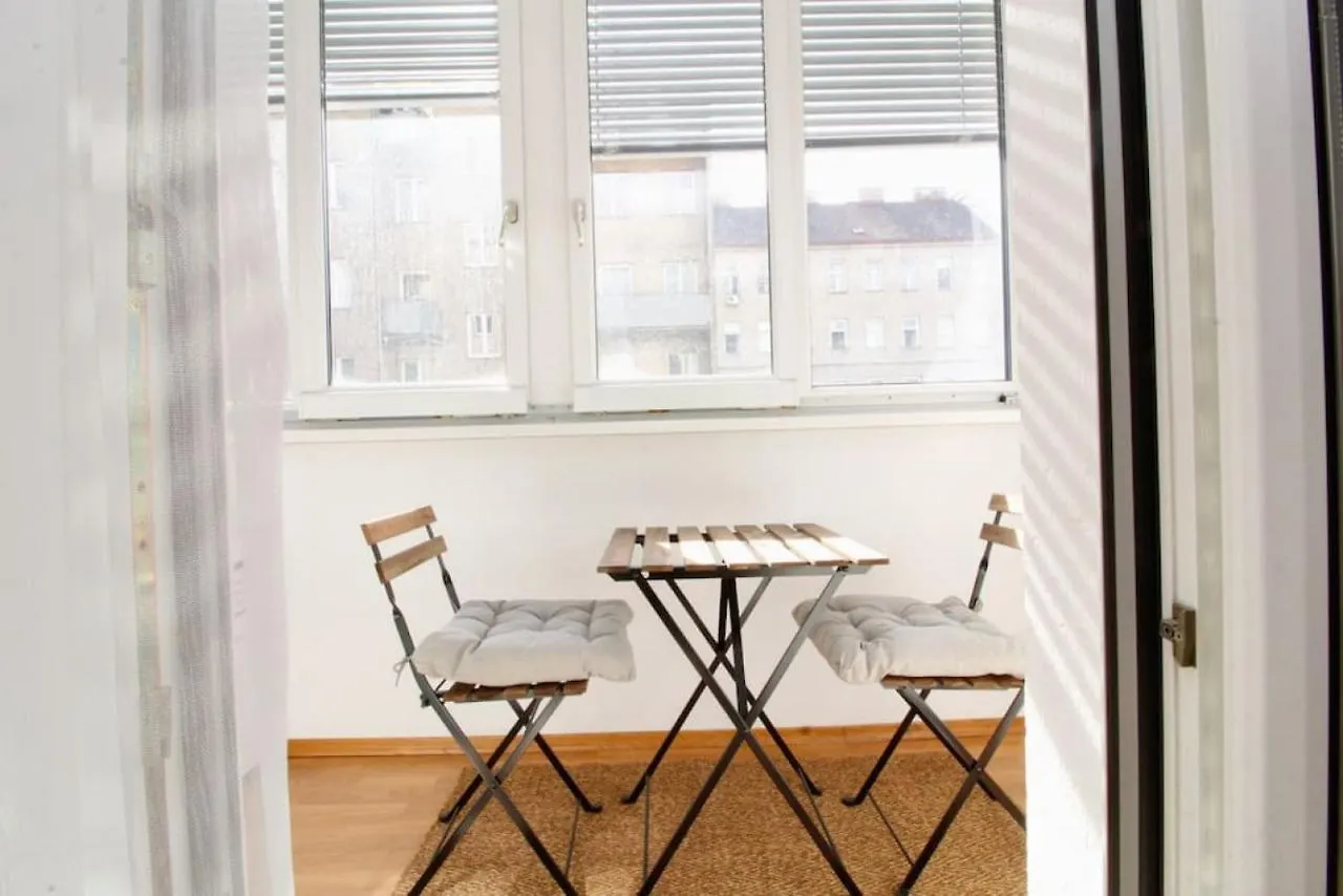 Daire Engerth Moderne Wohnung Mit Ruhiger Lage Und Balkon Viyana