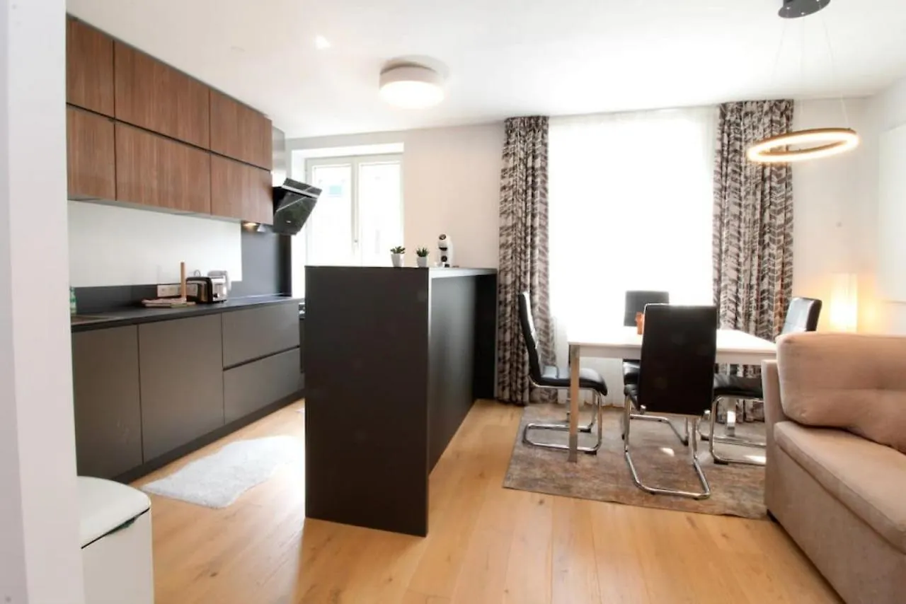 Engerth Moderne Wohnung Mit Ruhiger Lage Und Balkon Viyana Avusturya