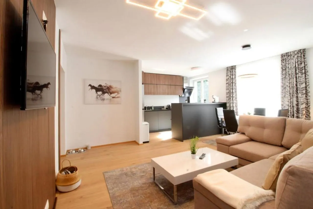 Daire Engerth Moderne Wohnung Mit Ruhiger Lage Und Balkon Viyana Avusturya