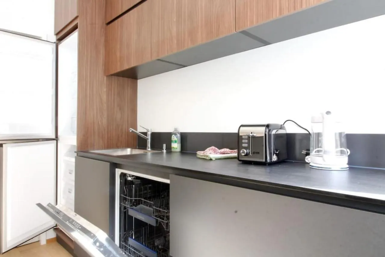 Daire Engerth Moderne Wohnung Mit Ruhiger Lage Und Balkon Viyana